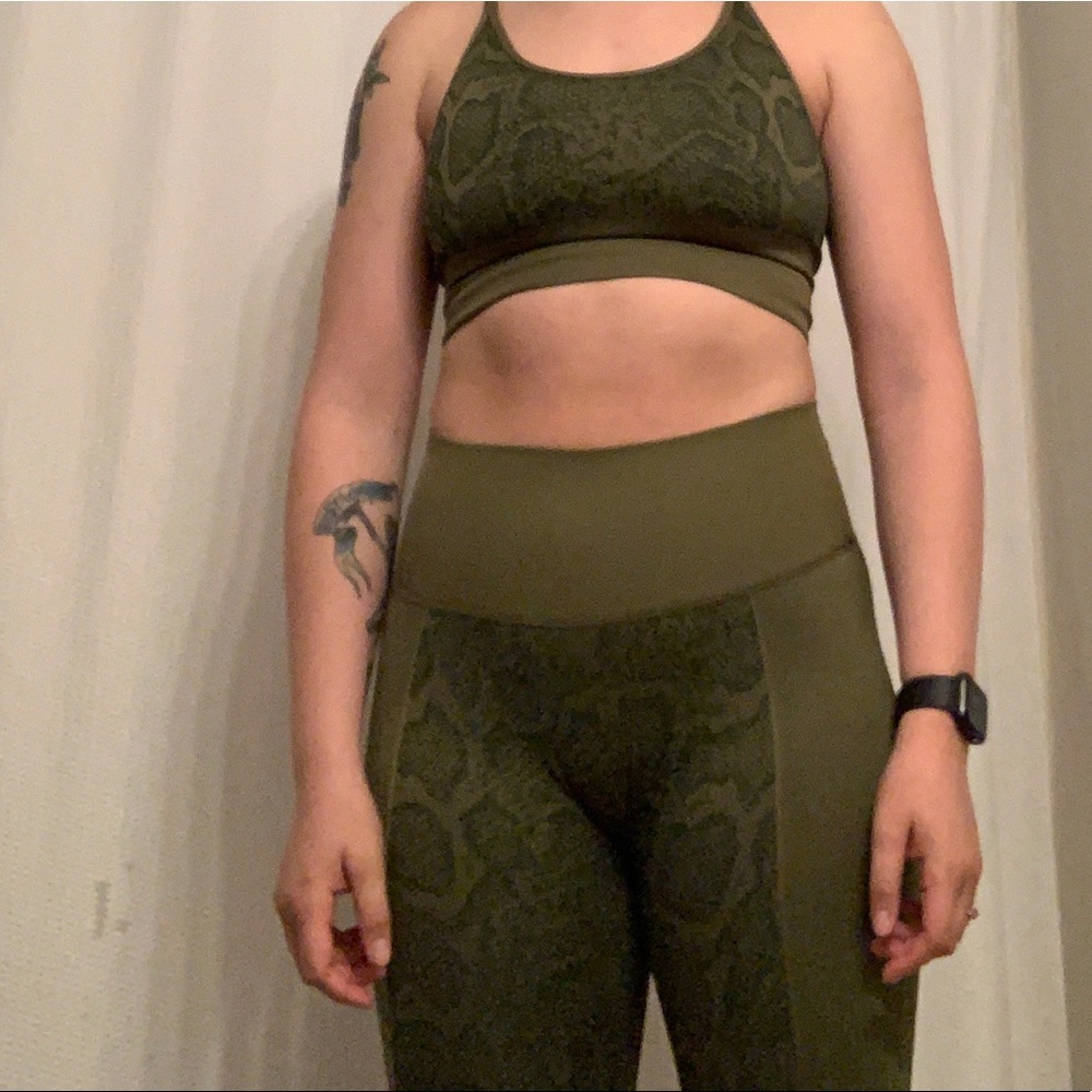MP*Alice Pineapplebrat Snake Seamless Leggings(M) + Sports Bra(L) Set